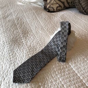 Brooks Brothers 100% silk tie